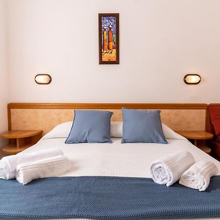 Hotel Greta B&B Rimini Kültér fotó