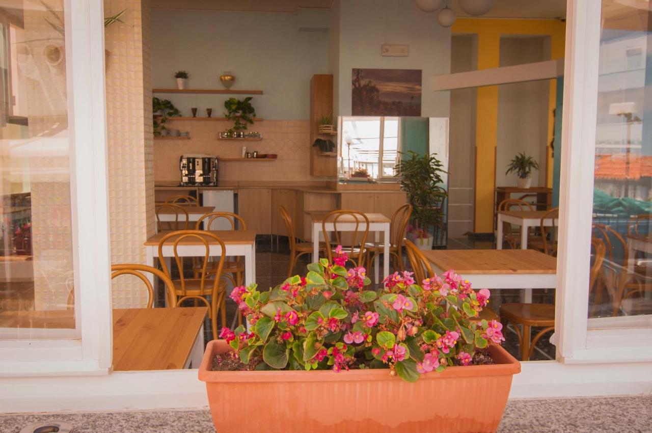 Hotel Greta B&B Rimini Kültér fotó