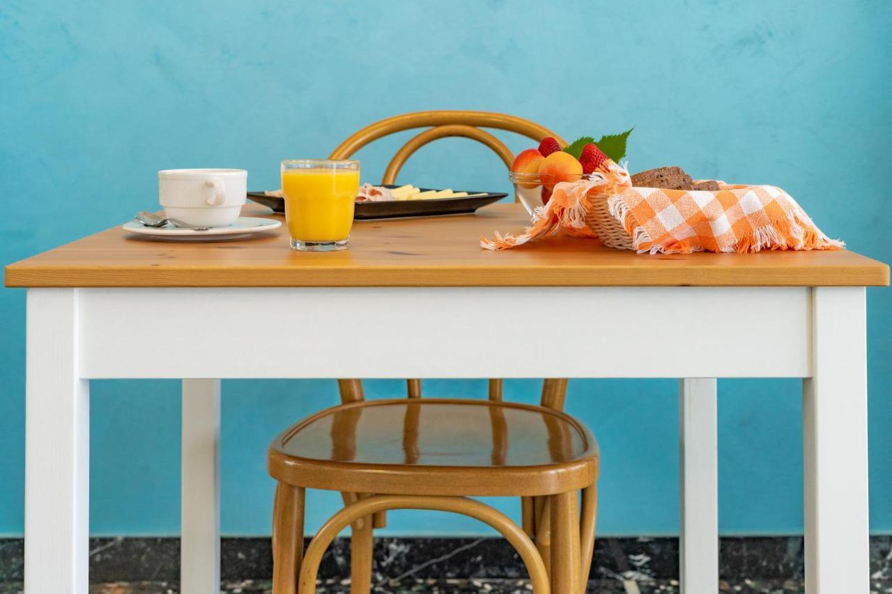 Hotel Greta B&B Rimini Kültér fotó