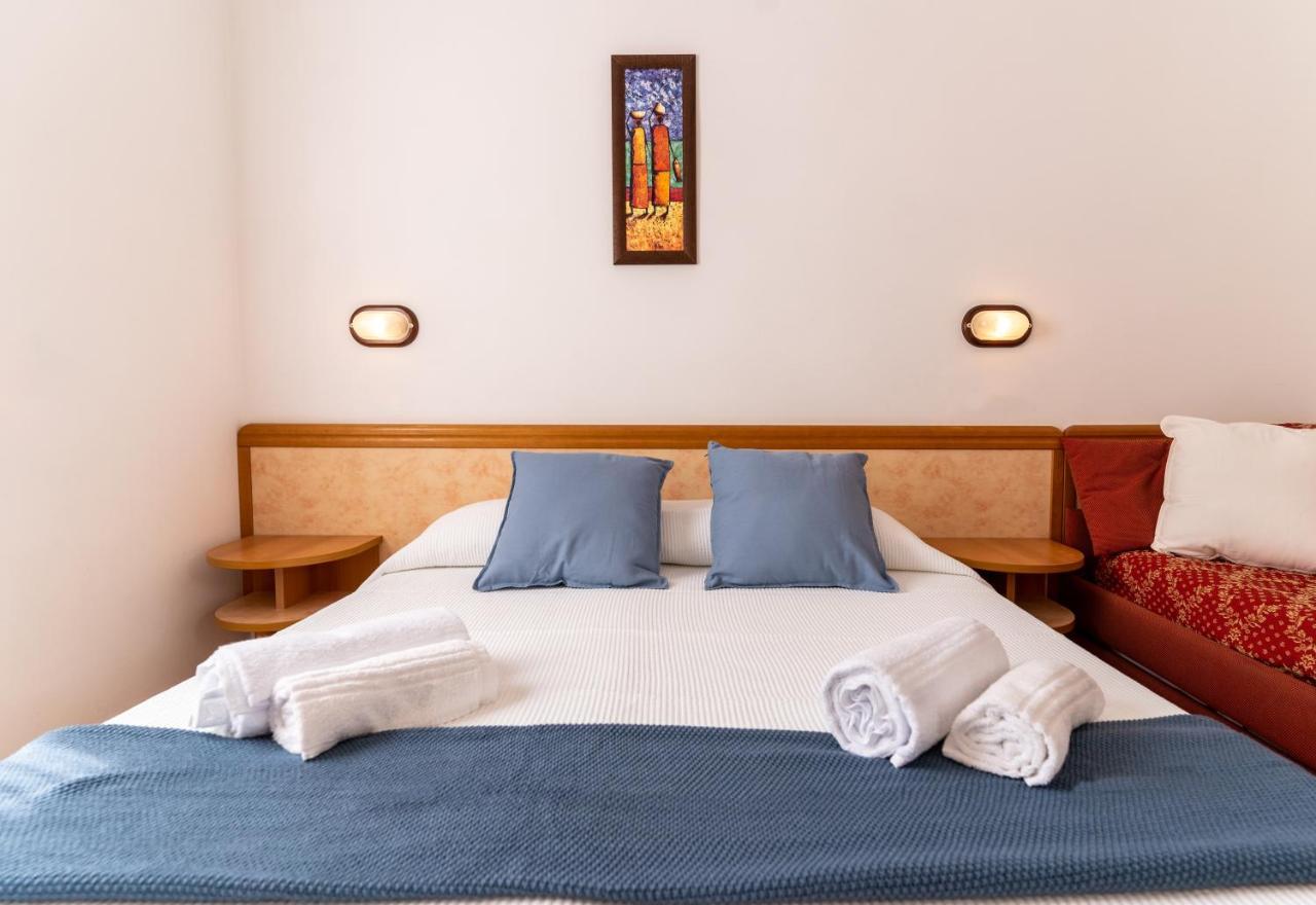 Hotel Greta B&B Rimini Kültér fotó