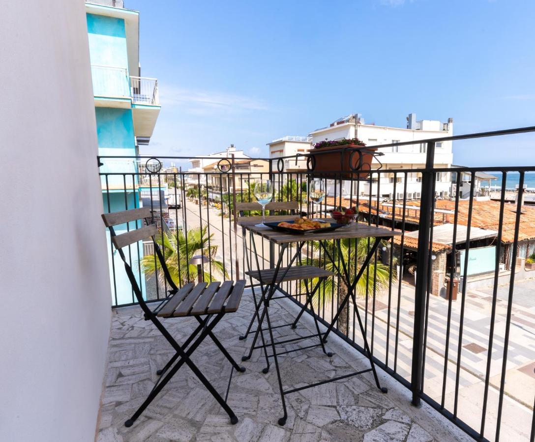 Hotel Greta B&B Rimini Kültér fotó