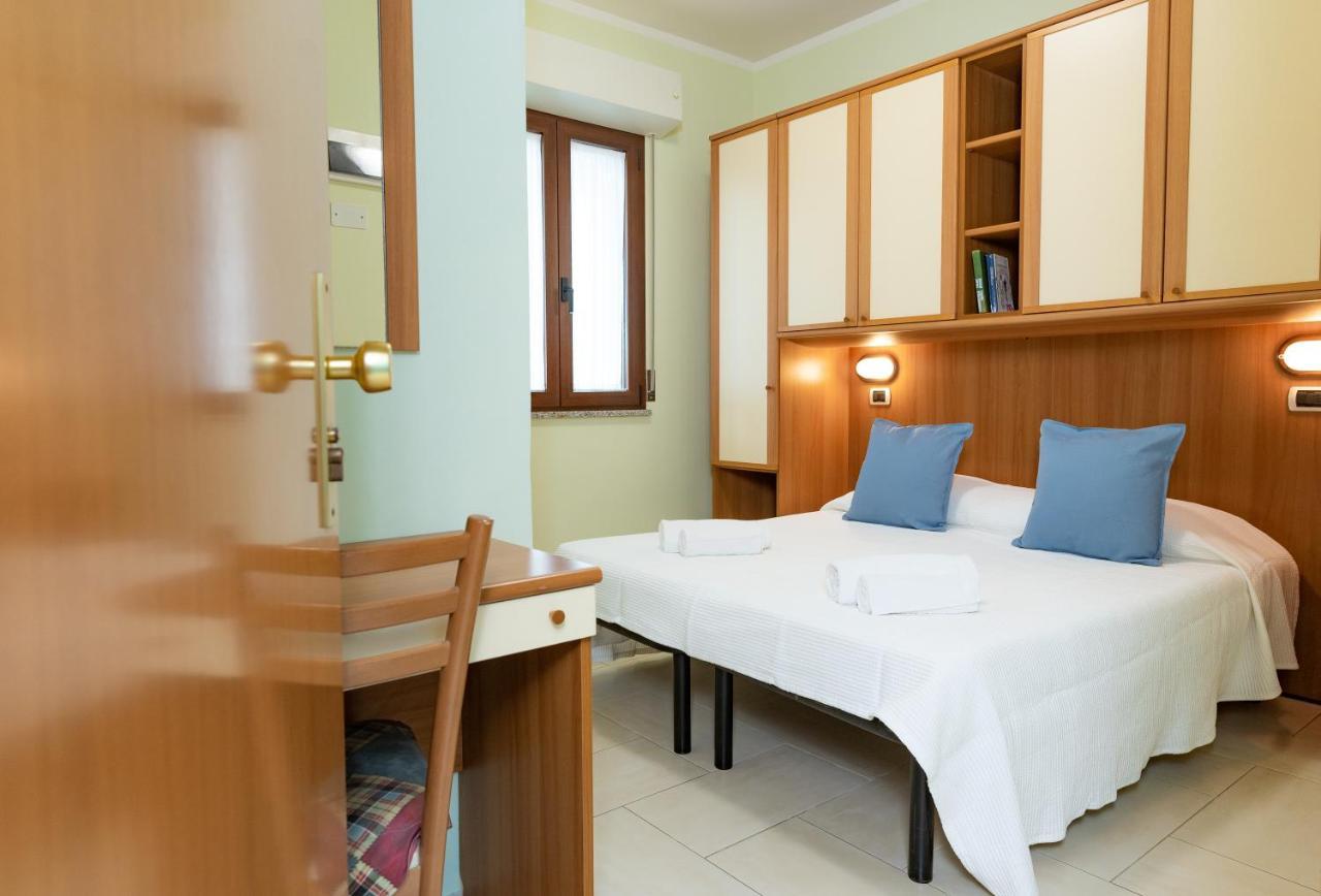 Hotel Greta B&B Rimini Kültér fotó