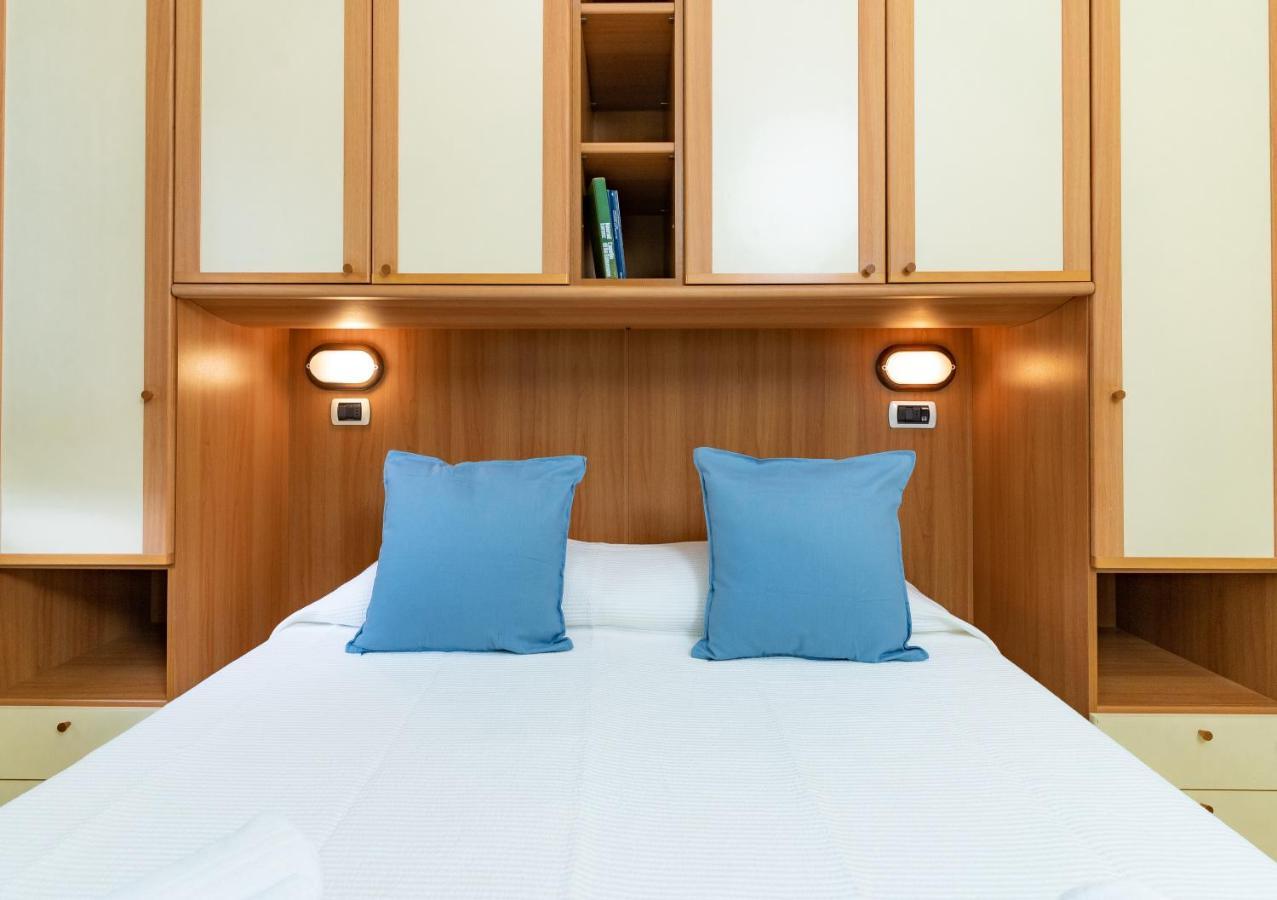 Hotel Greta B&B Rimini Kültér fotó
