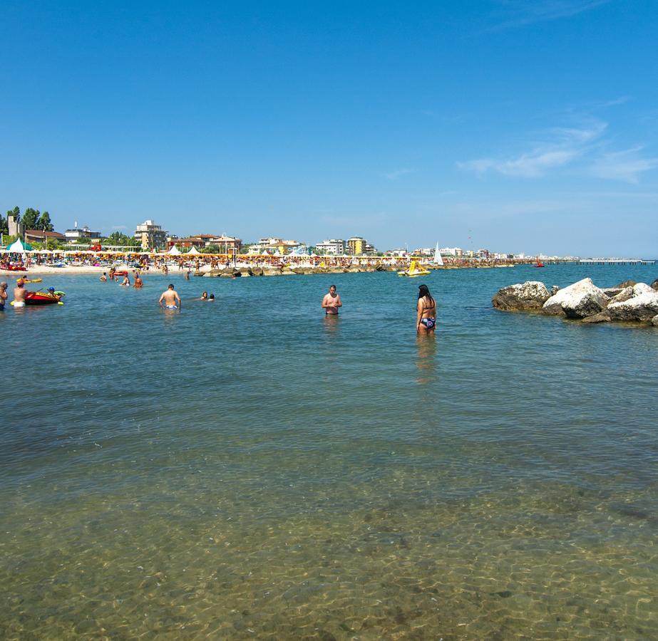 Hotel Greta B&B Rimini Kültér fotó
