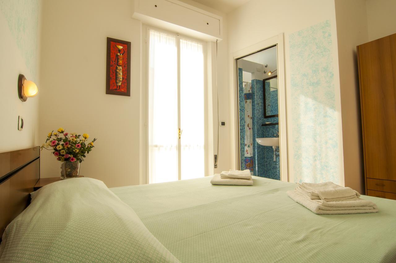 Hotel Greta B&B Rimini Kültér fotó